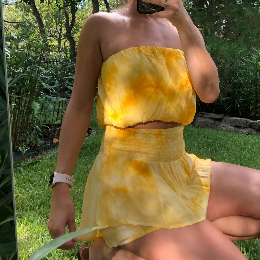 Yellow tie dye set